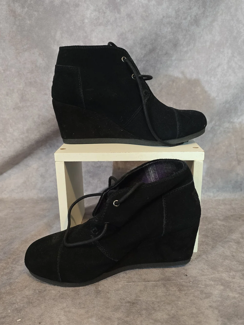Bob's Black Suede Wedge Ankle Boots - Women's Lace-Up‎ Booties Size 6